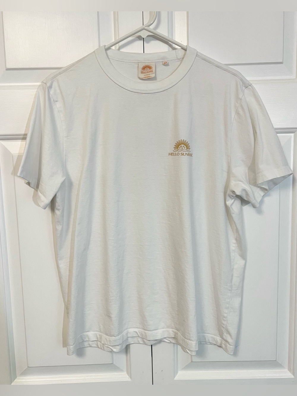 “Hello Sunrise” Graphic Tee